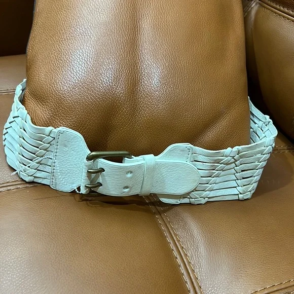 Lauren Ralph Lauren White Belt . Sz M Buy Lauren Ralph Lauren White Logo Keeper Leather Skinny  main image 4